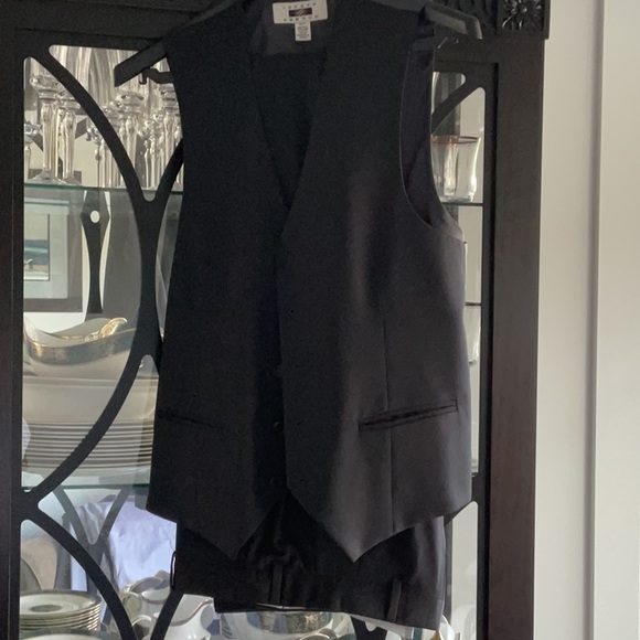 Three Piece Suit with Shirts and Tie - Picture 3 of 5